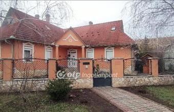Eladó Szolnoki családi ház hirdetés (79347233)