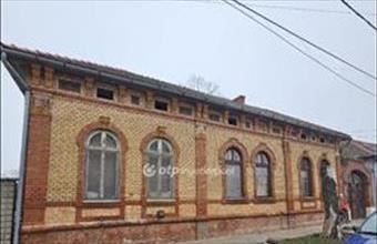 Eladó Kunszentmártoni egyéb lakás hirdetés (31597446)