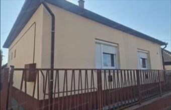 Eladó Zagyvarékasi családi ház hirdetés (47261434)