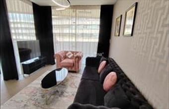 Eladó Szegedi csúsztatott zsalus lakás hirdetés (77856334)