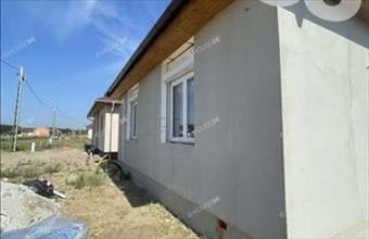 Eladó Kecskeméti családi ház hirdetés (95534734)