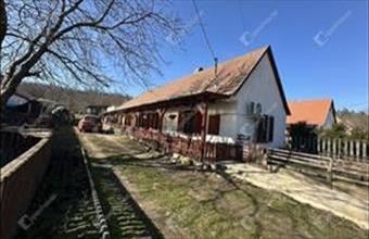 Eladó Gánti családi ház hirdetés (62733234)