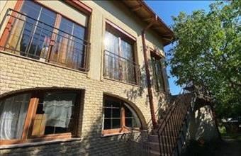 Eladó Budakeszi családi ház hirdetés (36234256)