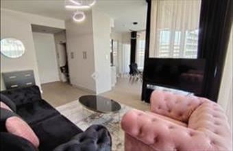 Eladó Szegedi csúsztatott zsalus lakás hirdetés (43224954)