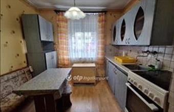 Eladó Mosonmagyaróvári tégla lakás hirdetés (34958967)