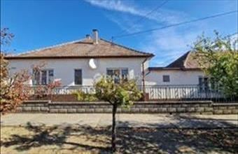 Eladó Bajai családi ház hirdetés (14429735)