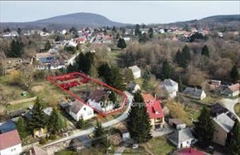 Eladó Bakonybéli családi ház hirdetés (52258245)