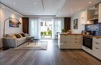 Kiadó Balatonkenesei csúsztatott zsalus lakás hirdetés (92714999)