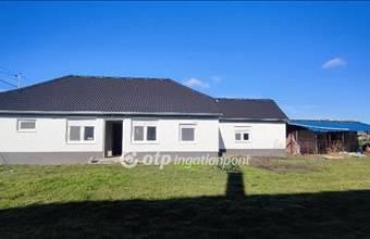 Eladó Tiszaföldvári családi ház hirdetés (88563894)