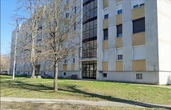 Eladó Almásfüzitői tégla lakás hirdetés (33373322)