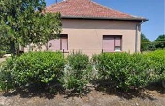 Eladó Tiszapüspöki családi ház hirdetés (97493249)