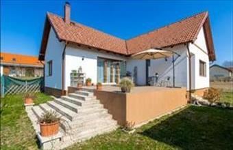 Eladó Nagytarcsai családi ház hirdetés (55834376)