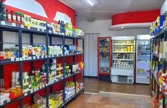 Kiadó Ózdi üzlethelyiség utcafronton hirdetés (39955649)