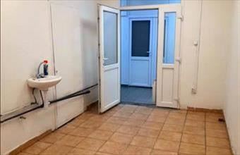 Kiadó Ózdi üzlethelyiség utcafronton hirdetés (57754675)