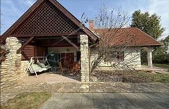 Eladó Balatongyöröki családi ház hirdetés (57487917)