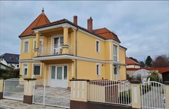 Eladó Siófoki családi ház hirdetés (32393326)