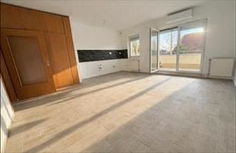 Eladó Siófoki tégla lakás hirdetés (56796468)