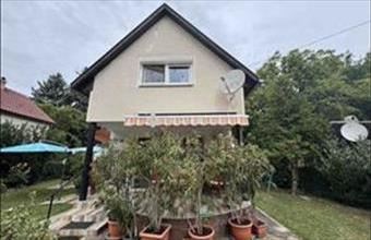 Eladó Tassi családi ház hirdetés (93983244)