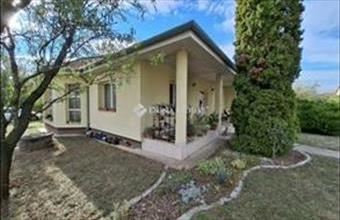 Eladó Fóti családi ház hirdetés (37444599)