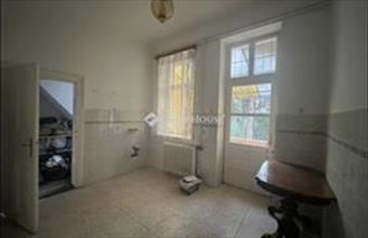 Eladó Budapest VIII. kerületi családi ház hirdetés (73435466)