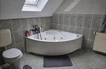 Eladó Fóti családi ház hirdetés (53736638)