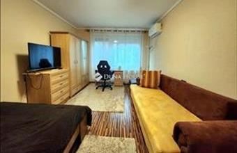 Eladó Pécsi panel lakás hirdetés (97698567)