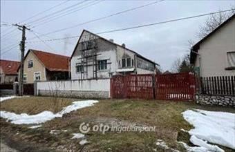 Eladó Szirmabesenyői családi ház hirdetés (29758367)