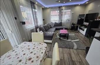 Eladó Péceli ikerház hirdetés (12424226)