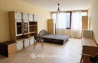 Eladó Egeri csúsztatott zsalus lakás hirdetés (32325784)