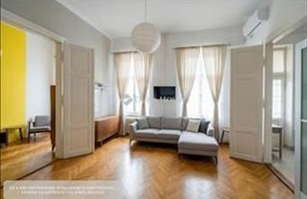 Eladó Budapest VI. kerületi tégla lakás hirdetés (87687737)