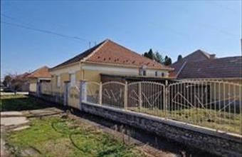 Eladó Jászberényi családi ház hirdetés (74776493)