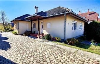 Eladó Siklósi családi ház hirdetés (48945245)