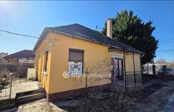 Eladó Kalocsai családi ház hirdetés (13546942)