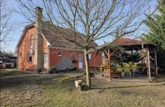 Eladó Kiskunhalasi családi ház hirdetés (33646913)