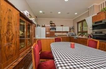 Eladó Budapest III. kerületi családi ház hirdetés (99538377)