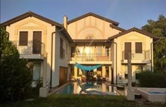 Eladó Budapest III. kerületi családi ház hirdetés (44632279)