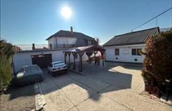 Eladó Budapest III. kerületi családi ház hirdetés (34539561)