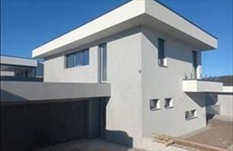 Eladó Budapest III. kerületi családi ház hirdetés (73859727)