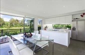 Eladó Veresegyházi családi ház hirdetés (97373561)