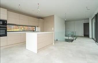 Eladó Solymári családi ház hirdetés (32424243)