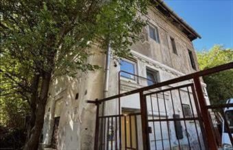 Eladó Budapest III. kerületi családi ház hirdetés (84559755)