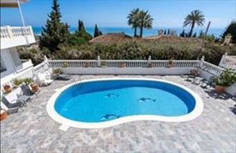 Eladó Spanyolországi sorház hirdetés (57678319)