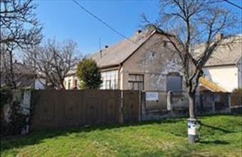 Eladó Csákvári családi ház hirdetés (44478737)