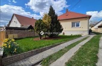 Eladó Mecseknádasdi családi ház hirdetés (77353358)