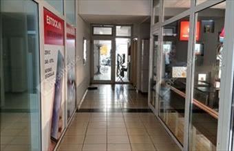 Kiadó Zalaegerszegi üzlethelyiség utcafronton hirdetés (23923427)