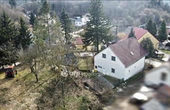 Eladó Bakonybéli családi ház hirdetés (27492494)