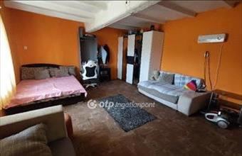 Eladó Kisújszállási családi ház hirdetés (37399765)