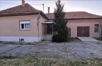 Eladó Lőrinci családi ház hirdetés (33242238)
