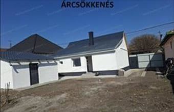 Eladó Szolnoki családi ház hirdetés (53453978)