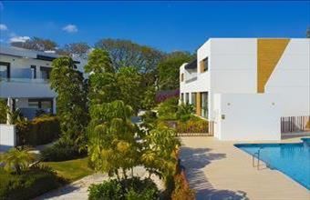 Eladó Spanyolországi sorház hirdetés (32141223)